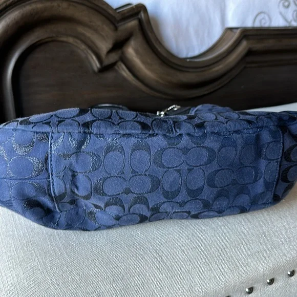 Authentic Coach Bag Blue - Picture 7 of 8